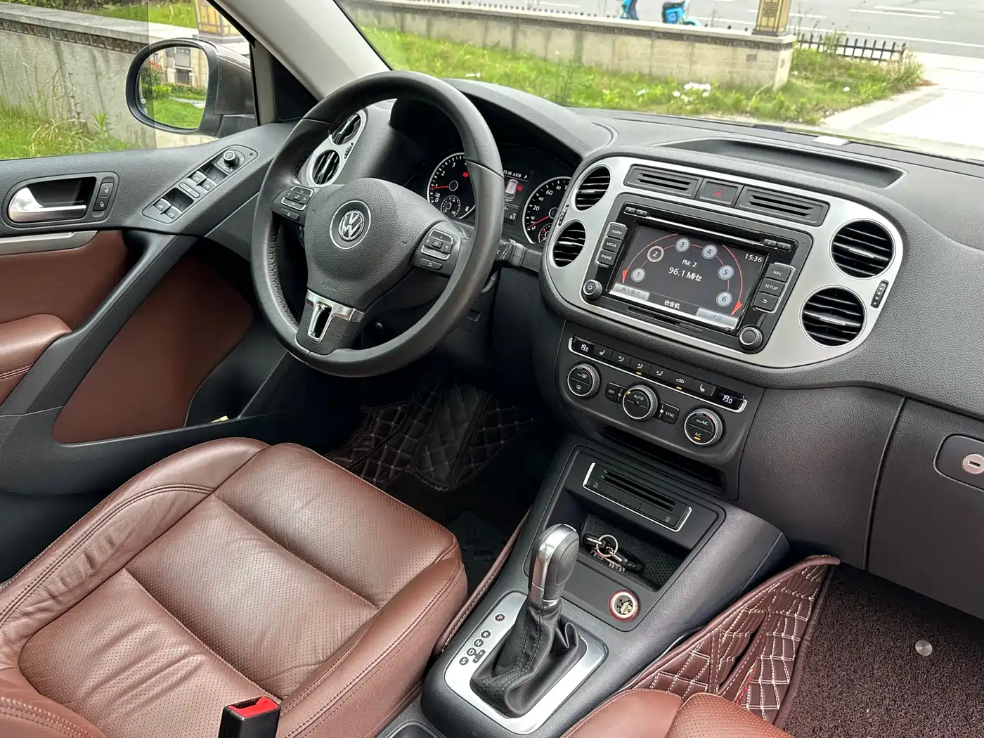 Volkswagen Tiguan 2015 1.8TSI Automatic 2WD Highline фото 17