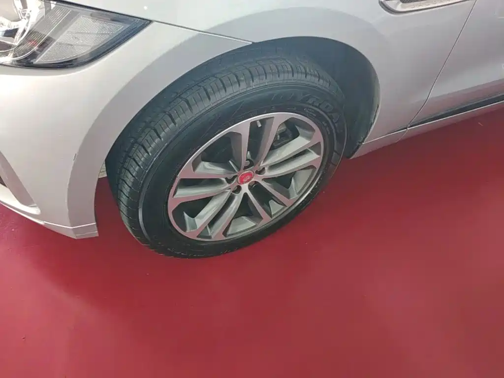 Jaguar F-PACE 2017 2016 3.0 SC 4WD R-Sport