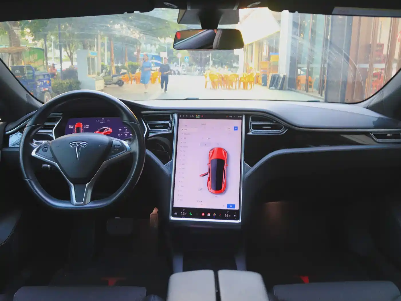 TESLA MODEL S