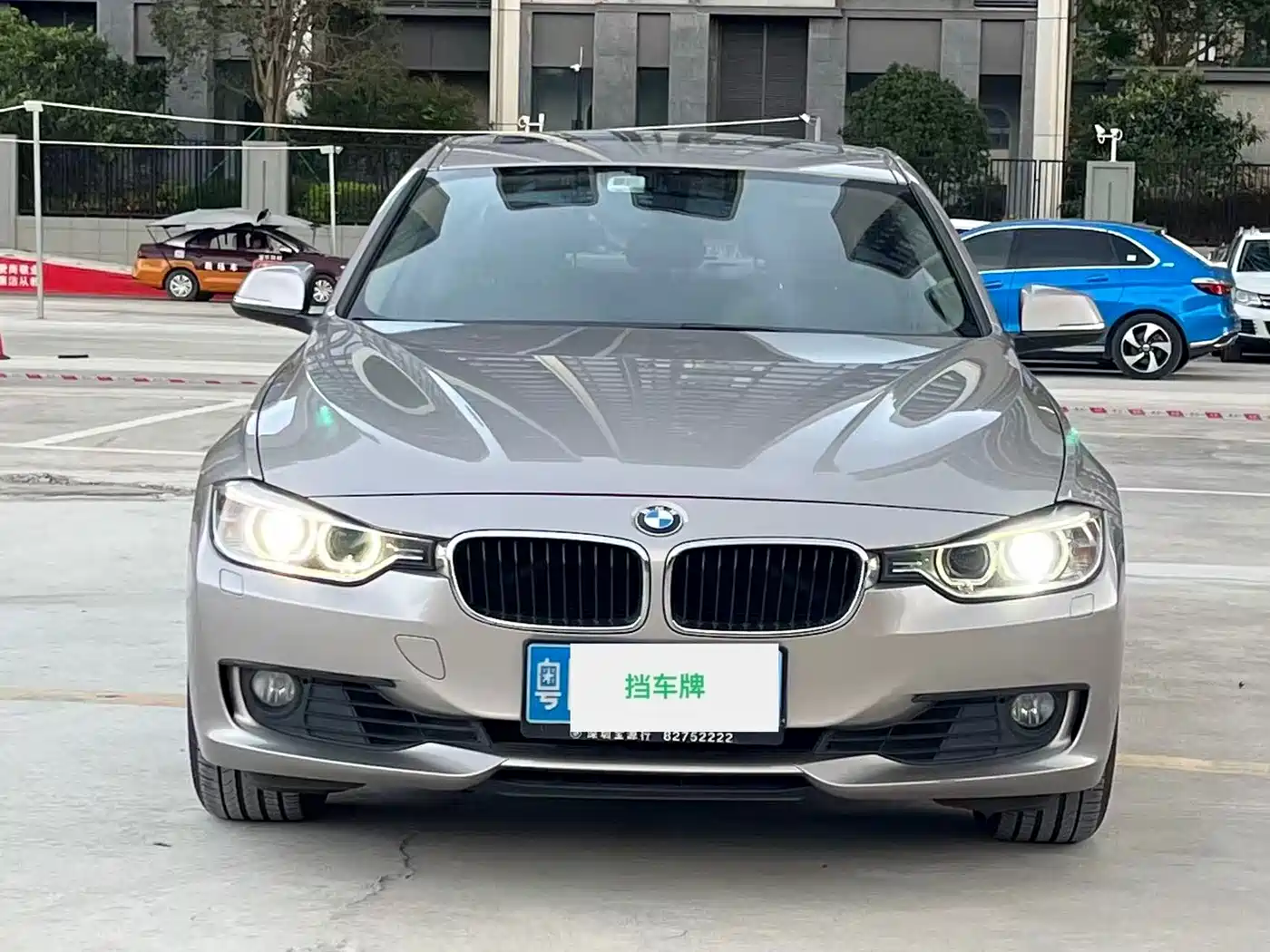 Photo 2 - BMW 3 Series