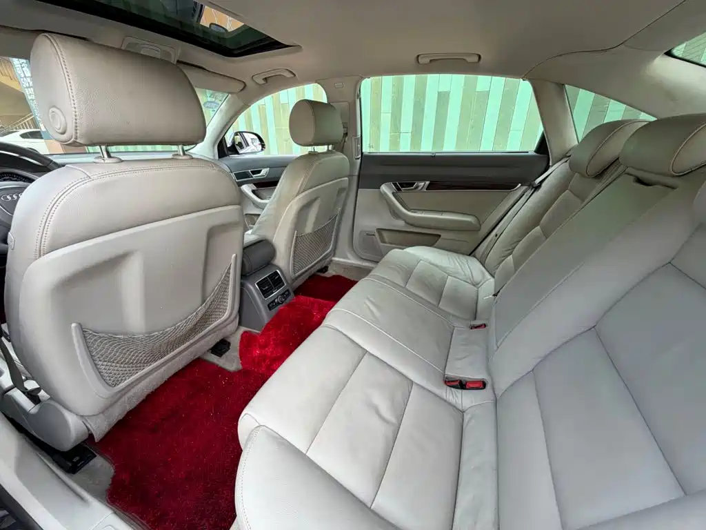 Фото 8 - Audi A6L