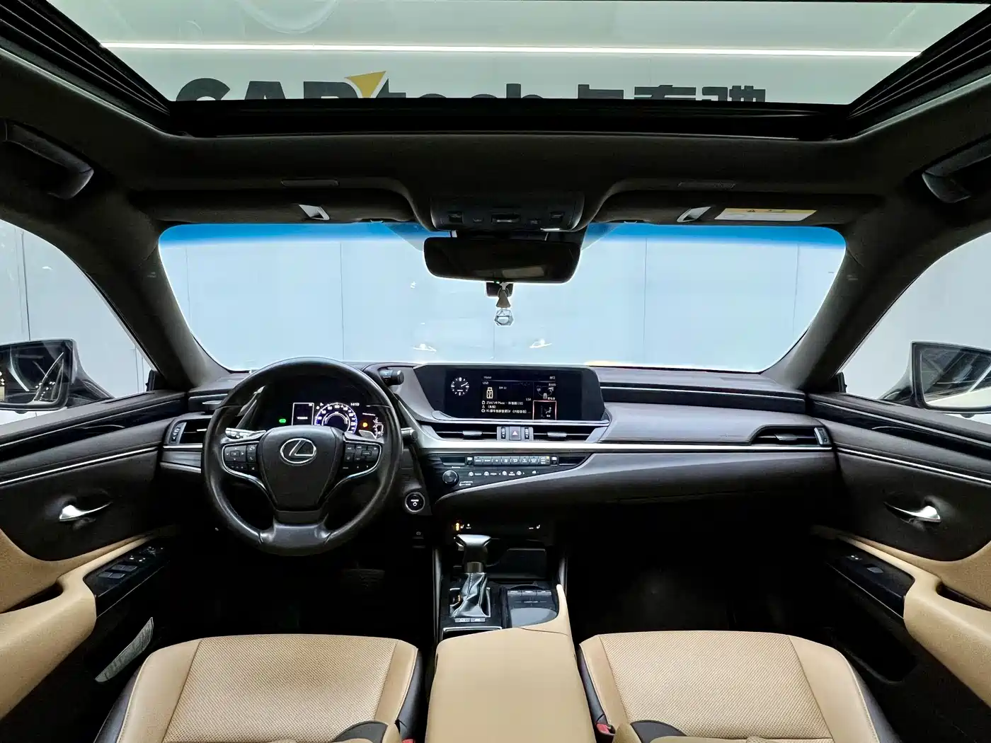 Lexus ES 2018 300h Excellence Edition China V фото 5