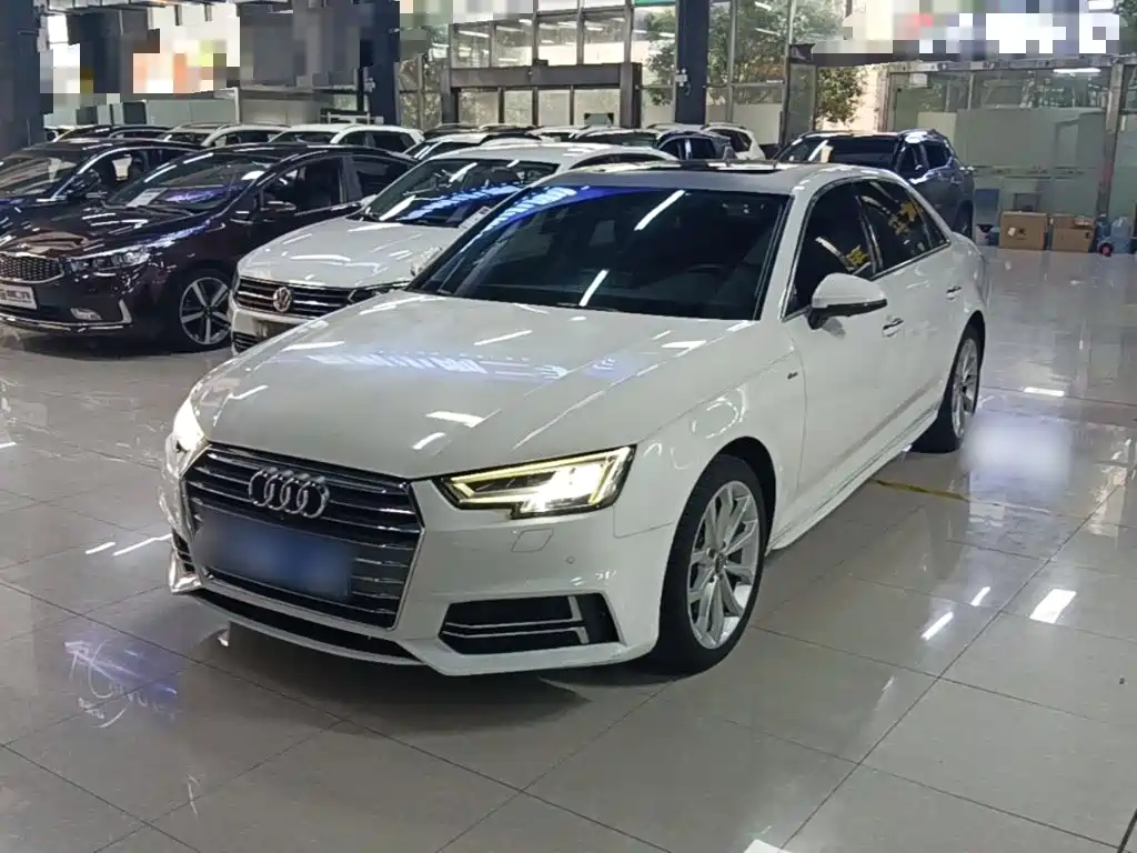 Фото 1 - Audi A4L