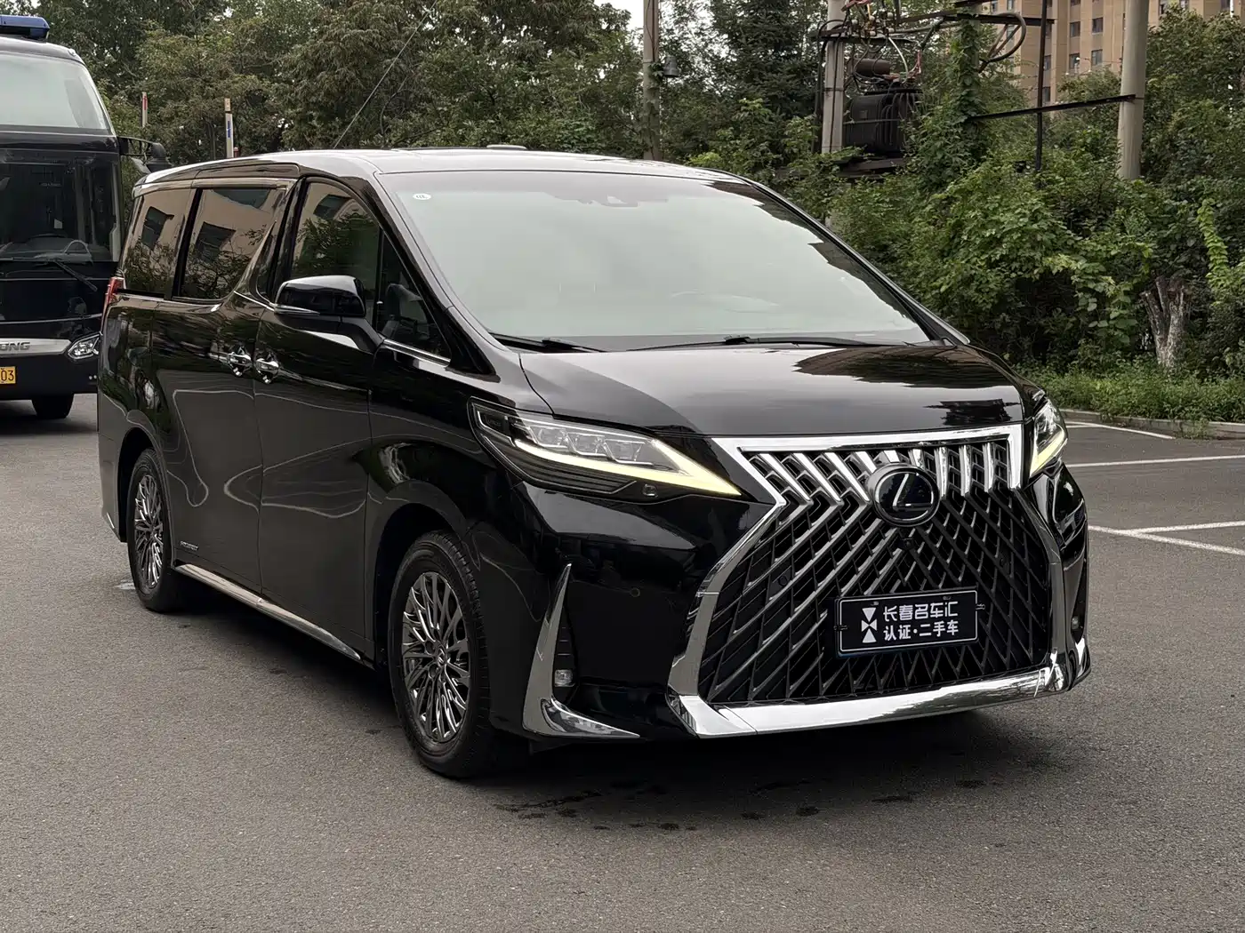 Lexus LM 2021 2020 300h 4-Seat Imperial Edition