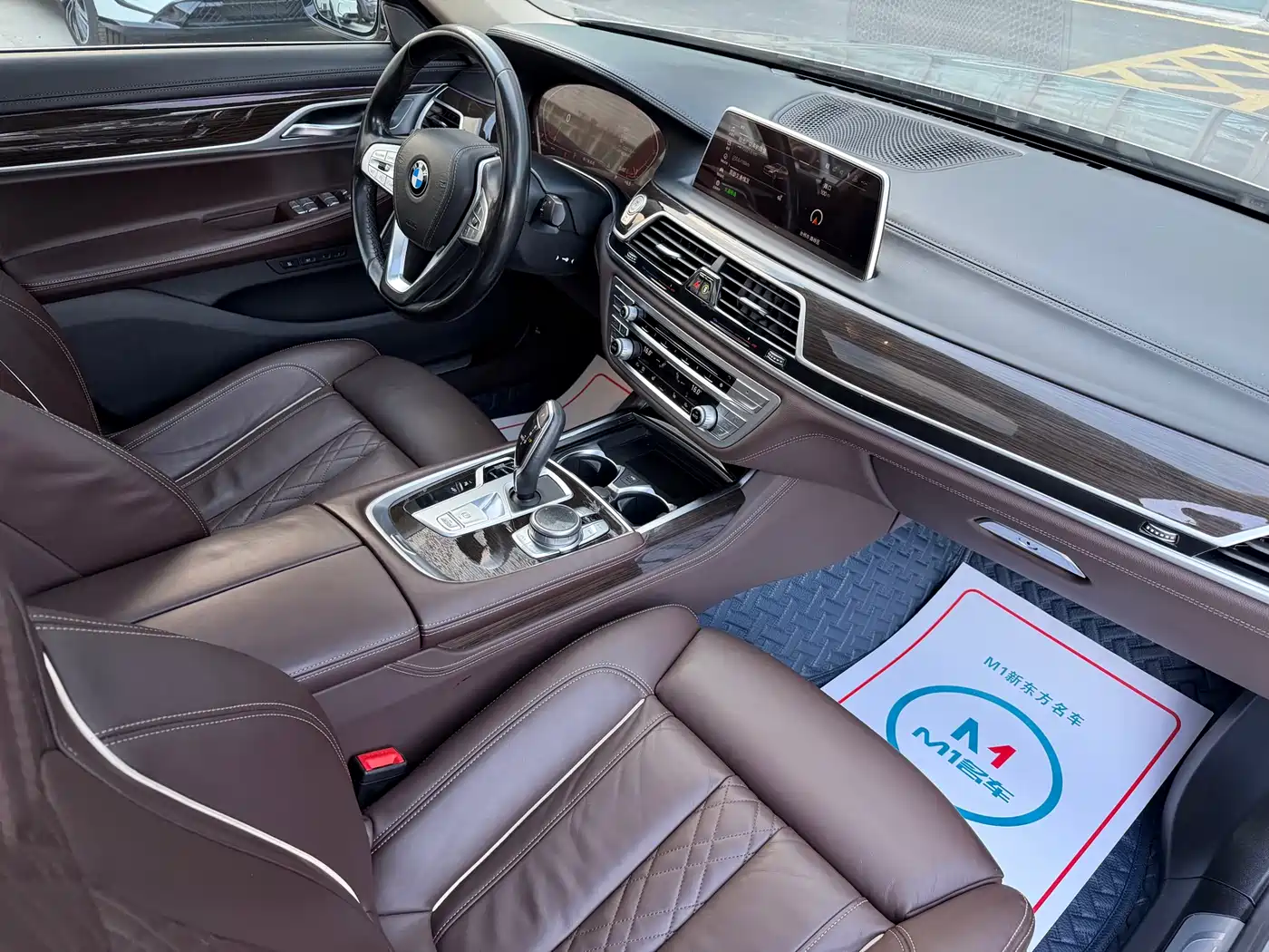 BMW 7 Series 2019 730Li Luxury Package фото 14