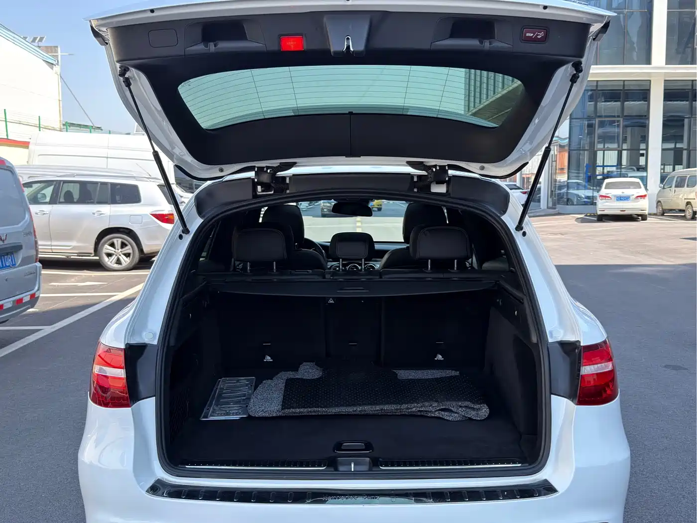Mercedes-Benz GLC 2018 GLC 260 4MATIC Luxury фото 15