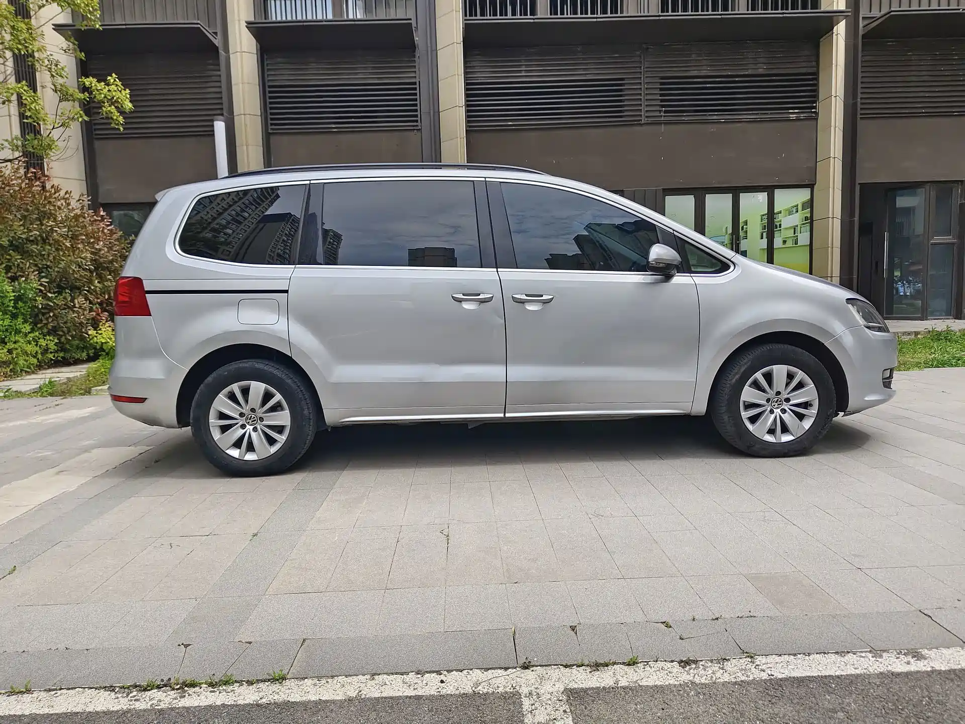 Фото 4 - Volkswagen Sharan
