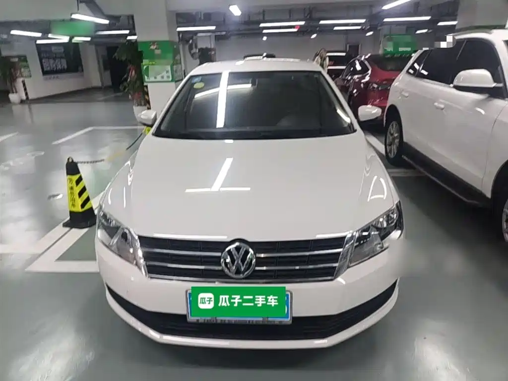 Volkswagen Lavida 2017 1.6L Automatic Comfort Edition фото 3