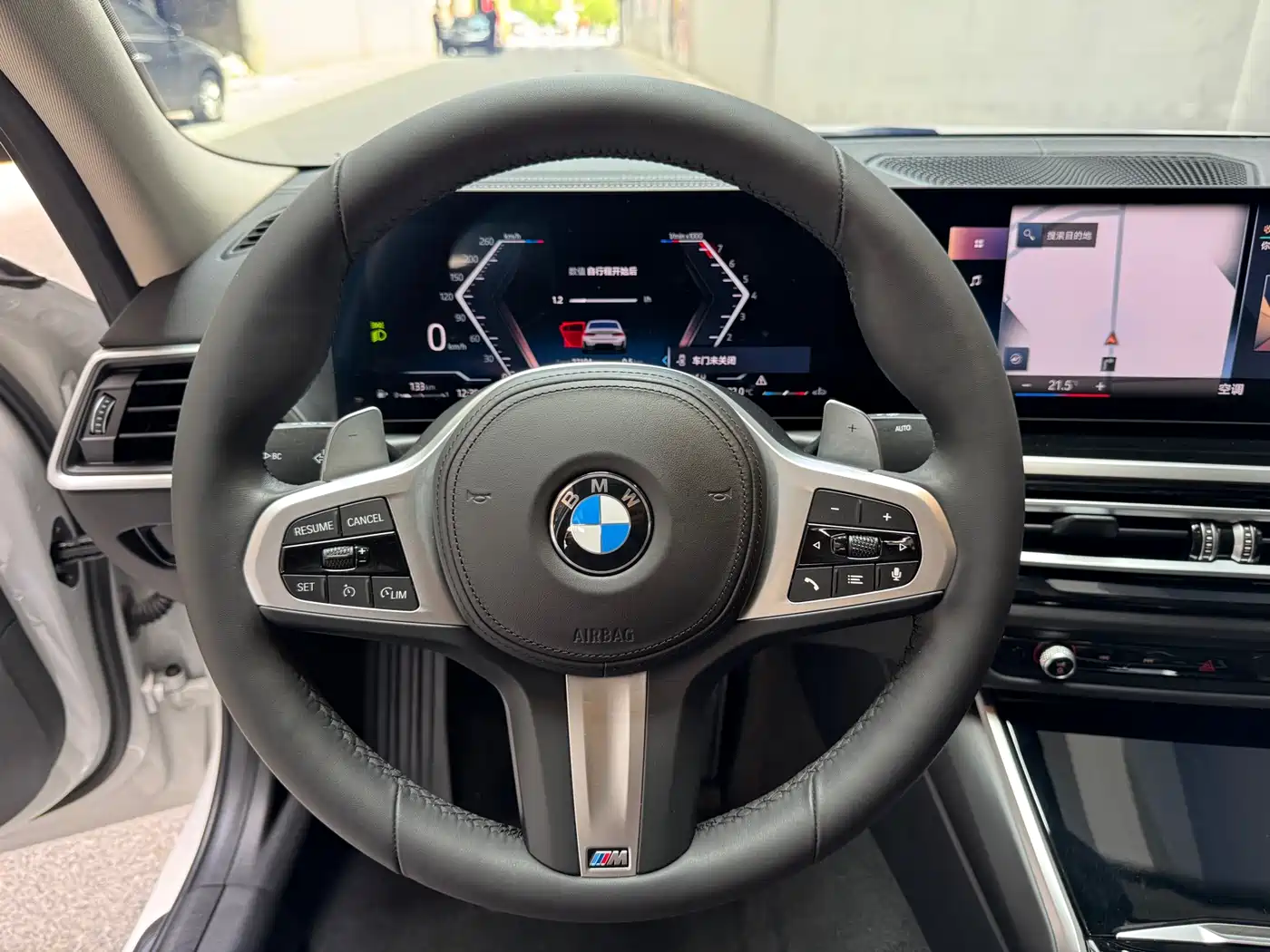 BMW 3 Series 2023 320Li M Sport Package фото 9