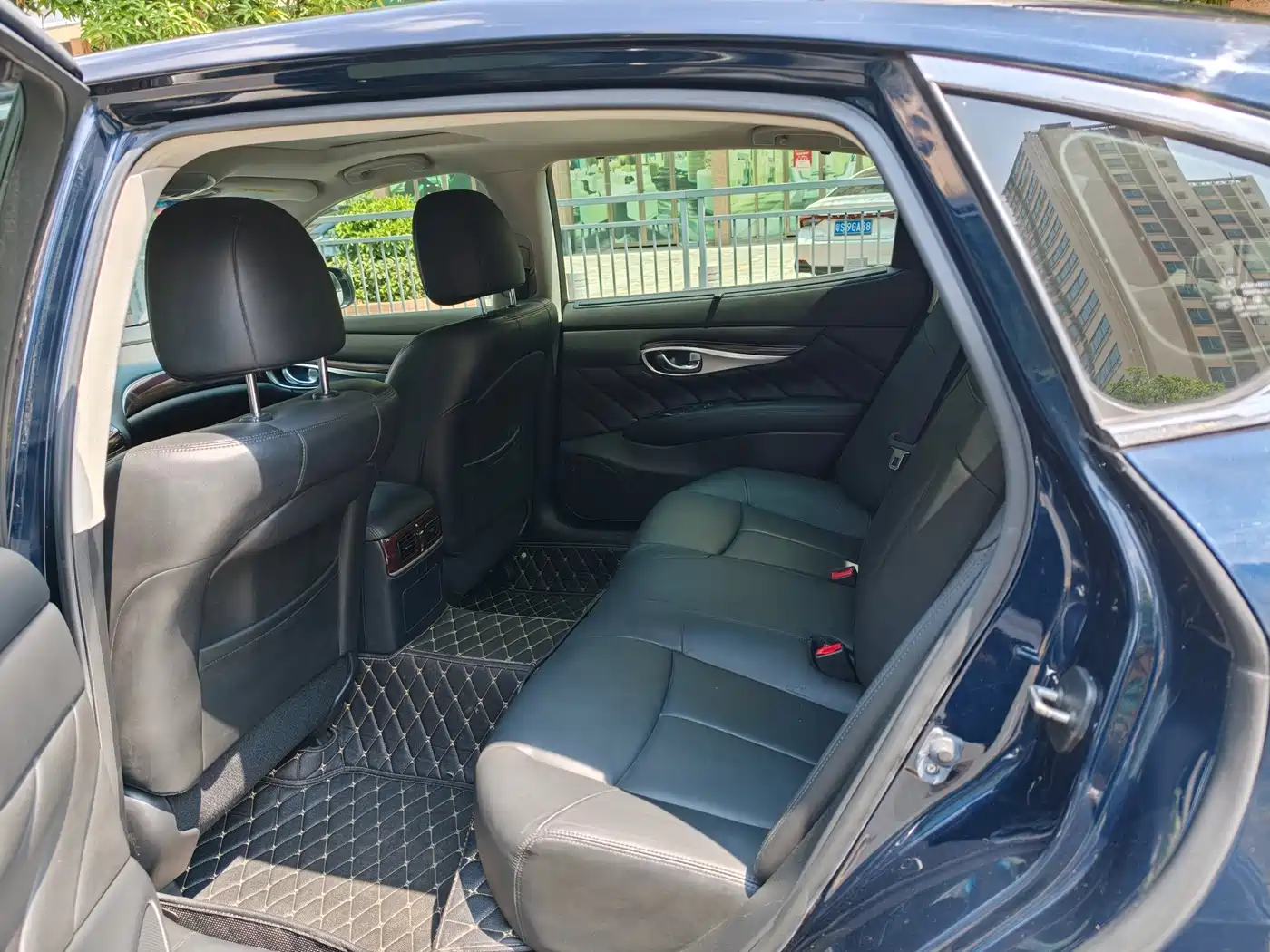 Infiniti Q70 2017 2017 Q70L 2.5L Enjoyment Edition