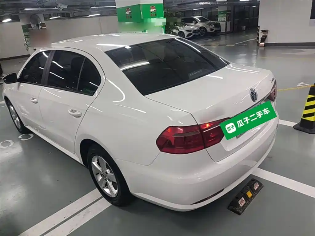 Volkswagen Lavida 2017 1.6L Automatic Comfort Edition фото 5
