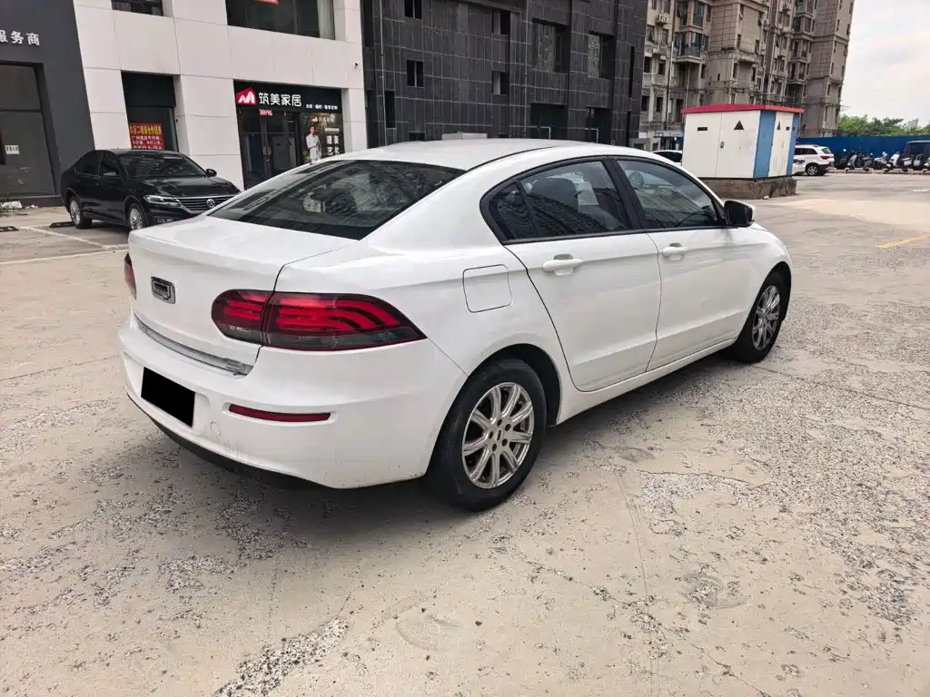 Qoros 3 2019 2018 Sedan 1.6L Auto Leading