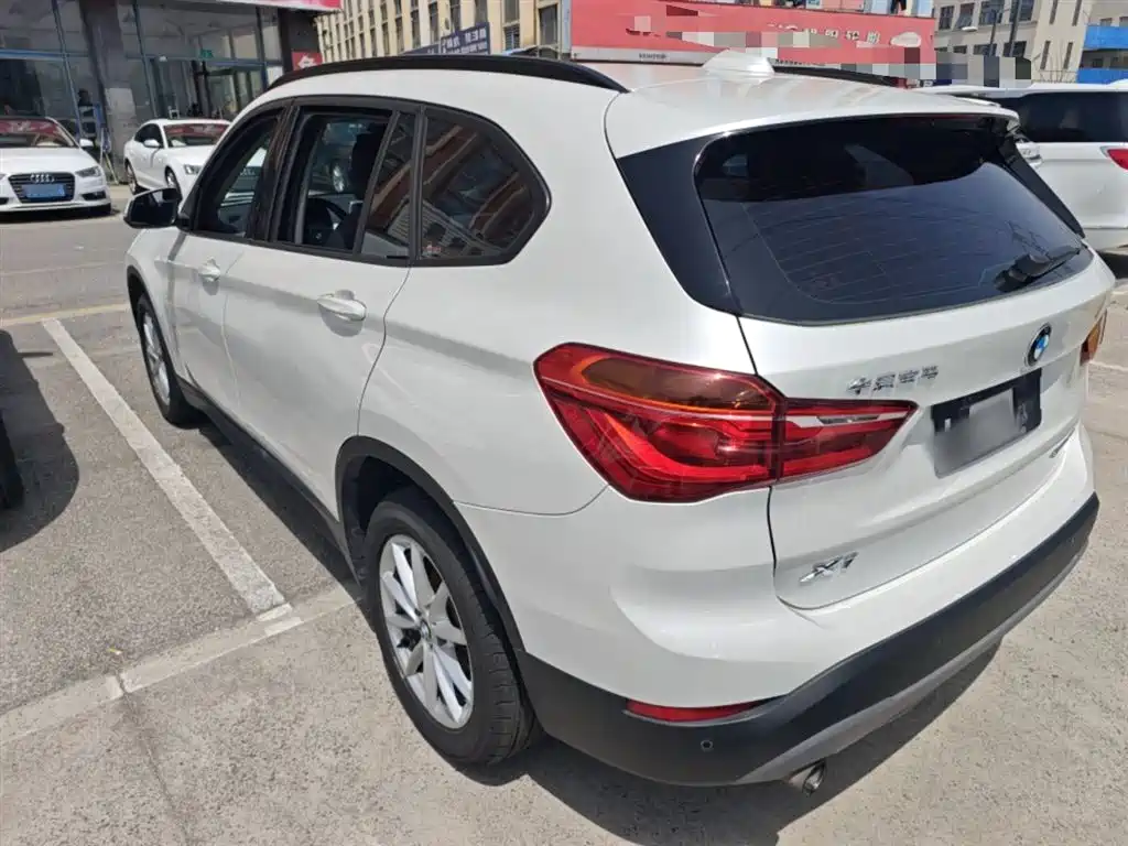 BMW X1 2019 sDrive18Li Fashion Model фото 5