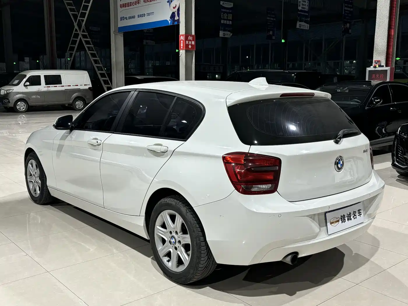 BMW 1 Series (Import) 2013 Facelift 116i Leading Model фото 3