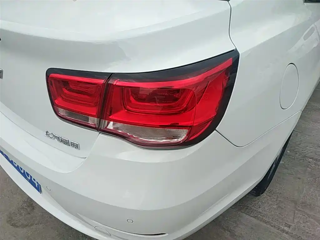 Chevrolet Malibu 2017 1.5T Automatic Luxury Edition фото 8