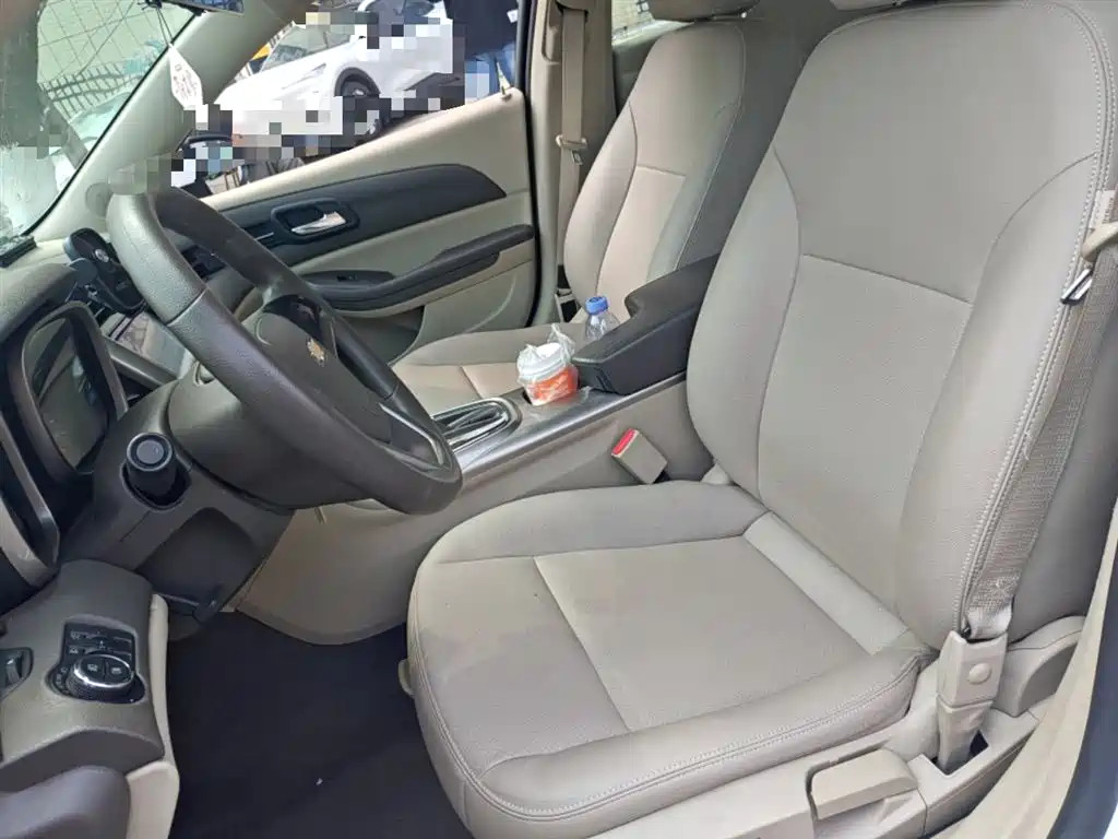 Chevrolet Malibu 2014 2.0L Automatic Comfort фото 8