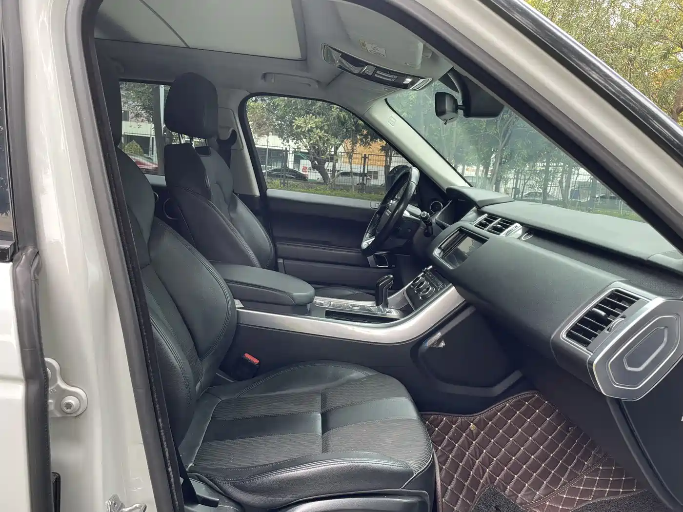 Land Rover Range Rover Sport 2015 3.0 SDV6 HSE DYNAMIC фото 4