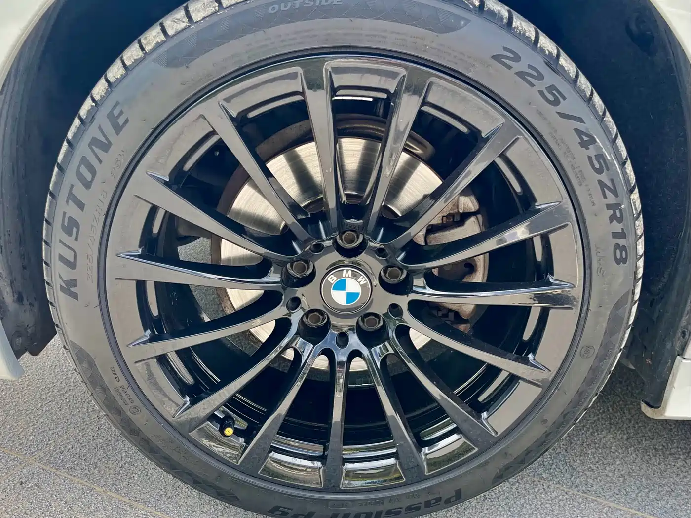 BMW 3 Series 2021 325Li M Sport Package фото 25