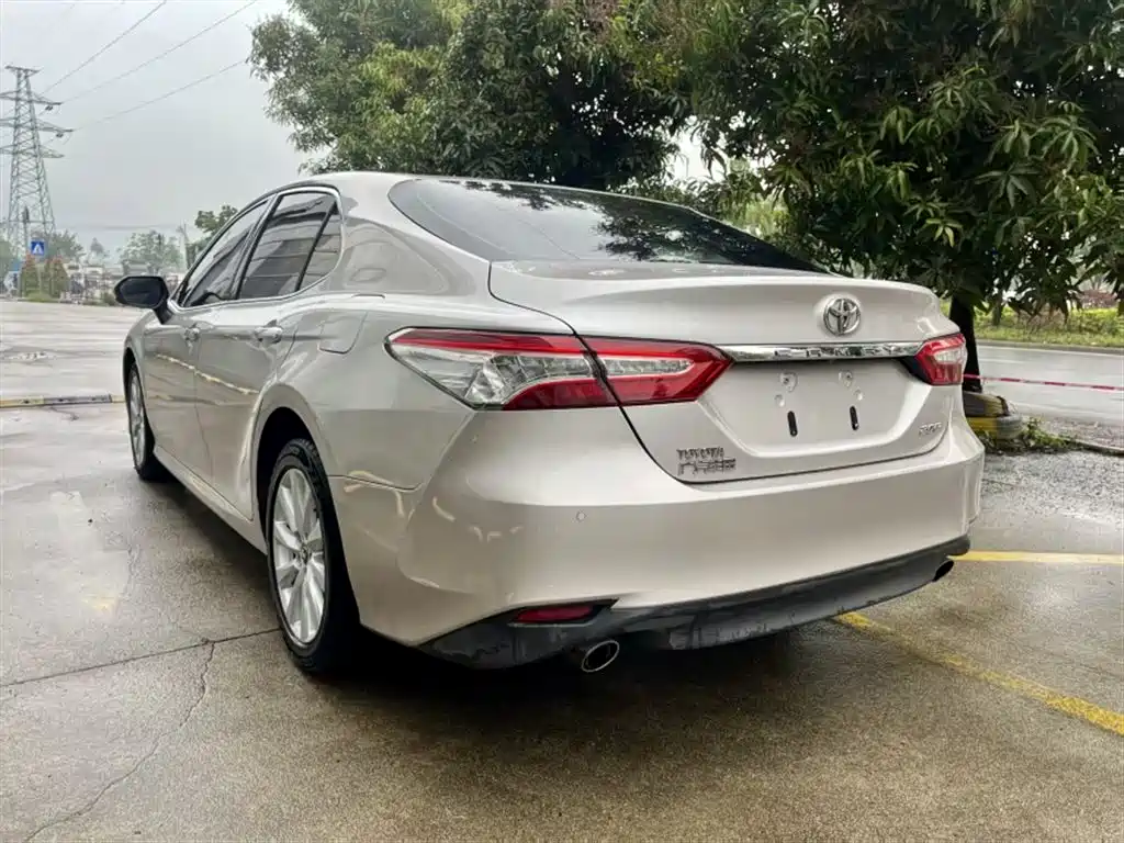 Toyota Camry 2018 2.0G Luxury Edition фото 24