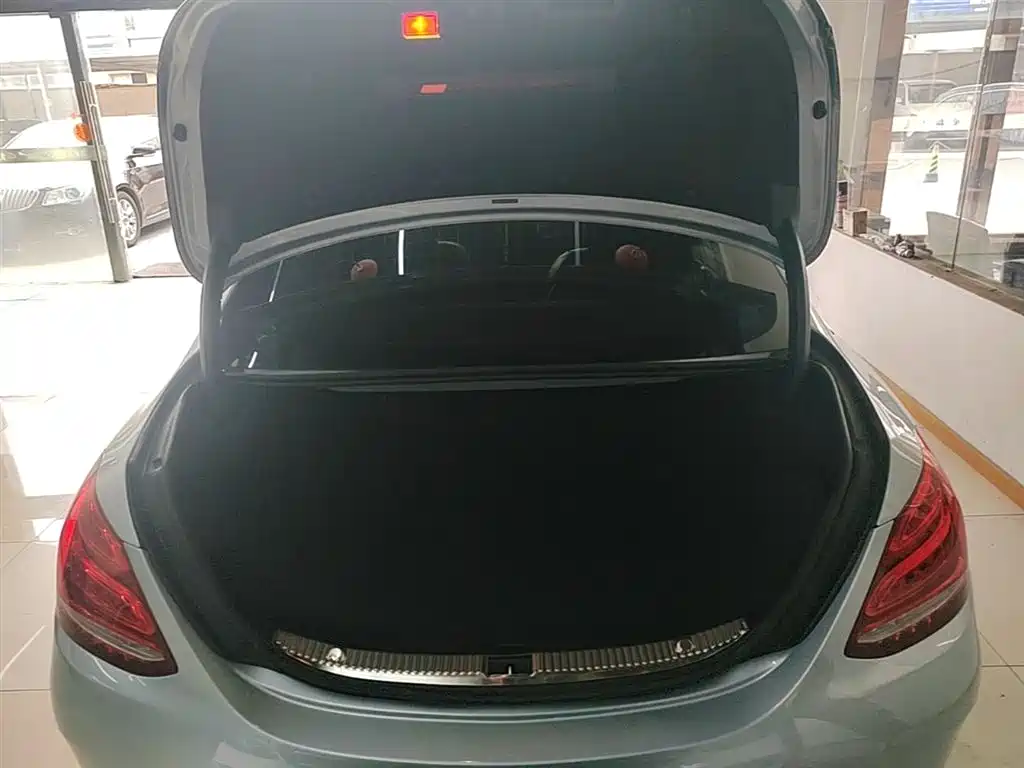 Mercedes-Benz C-Class 2015 Facelift C 200 L Sport фото 19