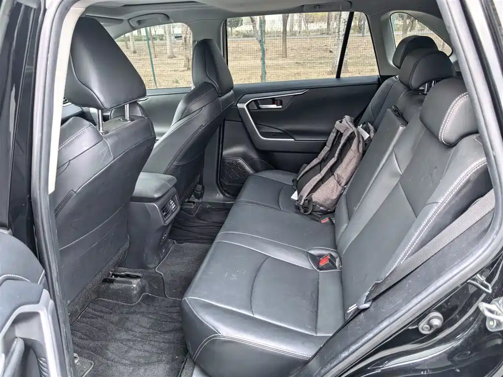 Toyota Wildlander 2023 2.0L CVT FWD Urban фото 20