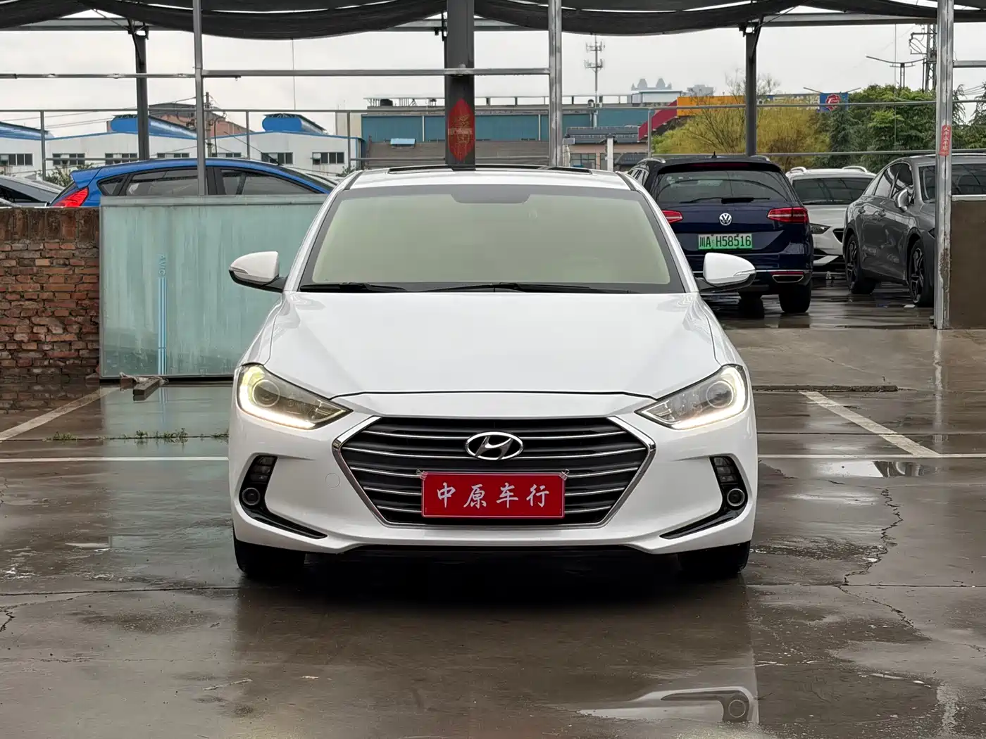 Hyundai Elantra 2018 1.6L Automatic 15th Anniversary Special Edition фото 2