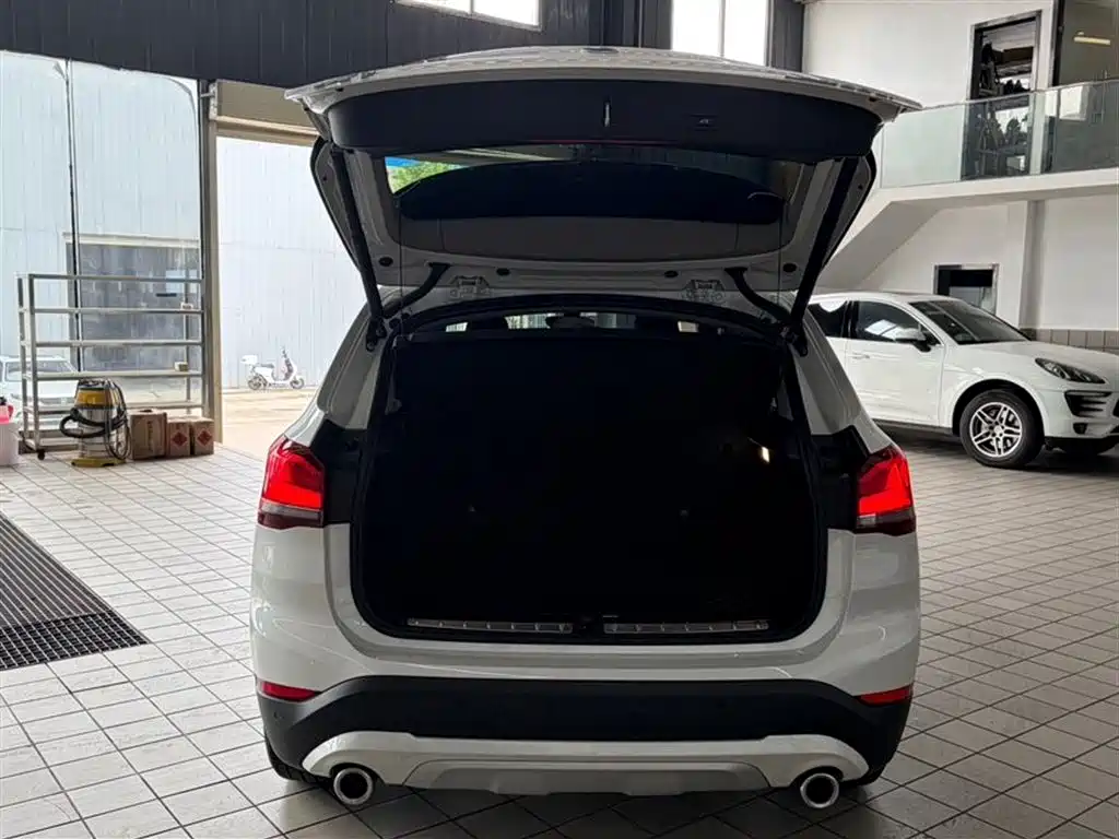 BMW X1 2022 sDrive20Li Premium фото 6