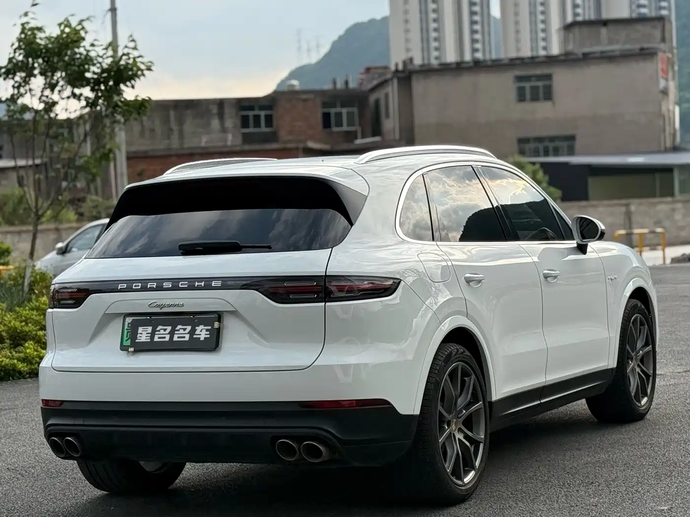 Porsche Cayenne New Energy 2021 Cayenne E-Hybrid 2.0T фото 17