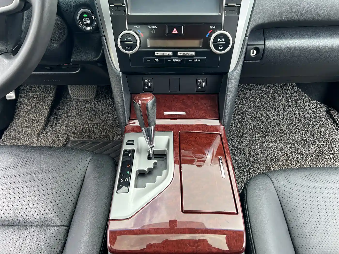 Toyota Camry 2013 2.0G Comfort фото 9