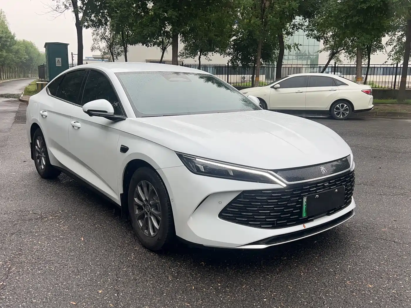 BYD Qin L 2025 DM-i Smart Drive Edition 80KM Leading фото 3