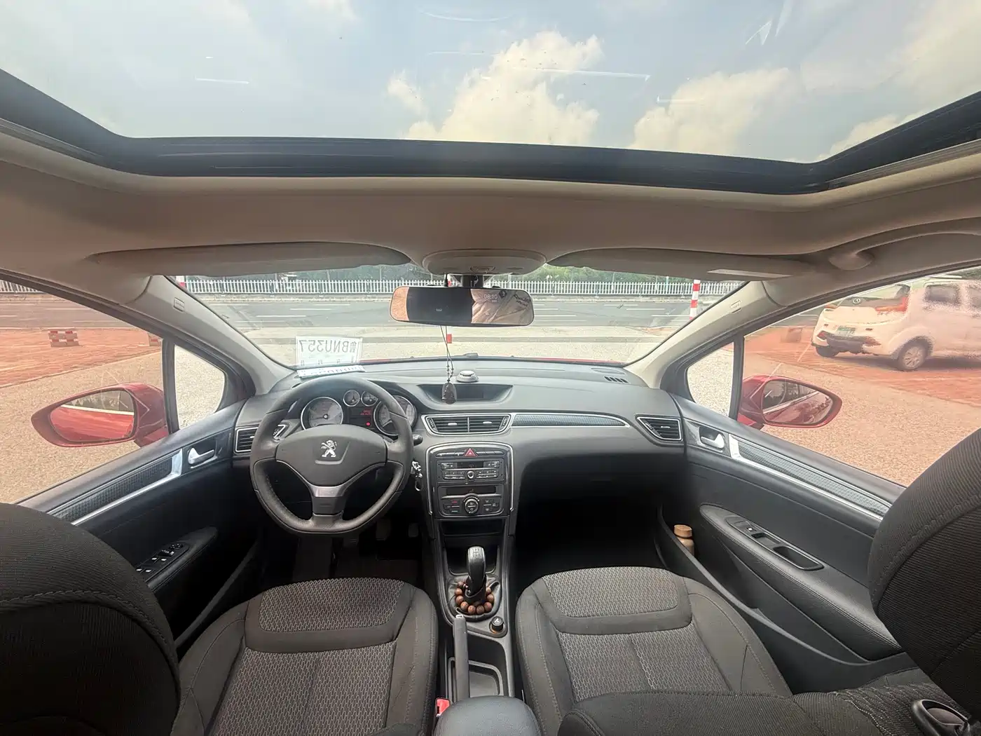 Peugeot 308 2014 Model Joy Edition Classic 1.6L Manual Trend Style фото 8