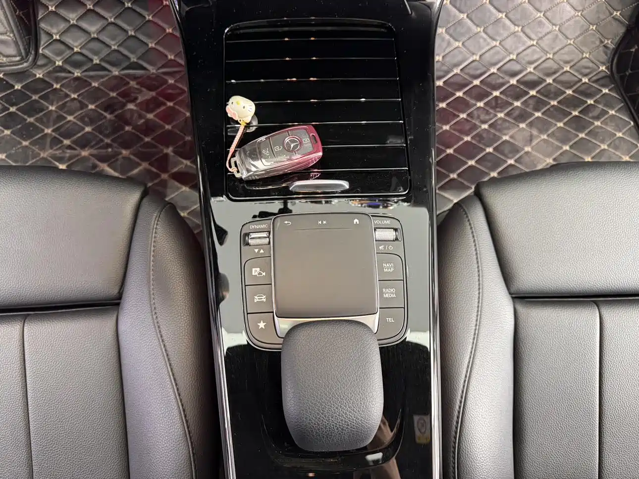 Mercedes-Benz A-Class 2020 Facelift A 200 L Sport Sedan Dynamic фото 23