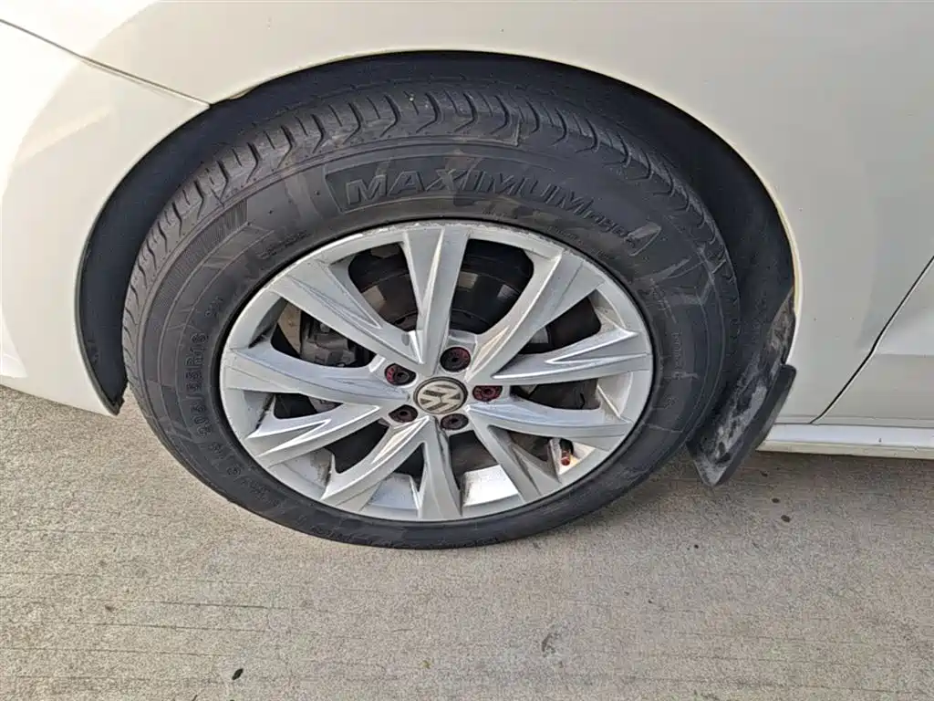 Volkswagen Polo 2018 1.5L Manual Safe Drive фото 23