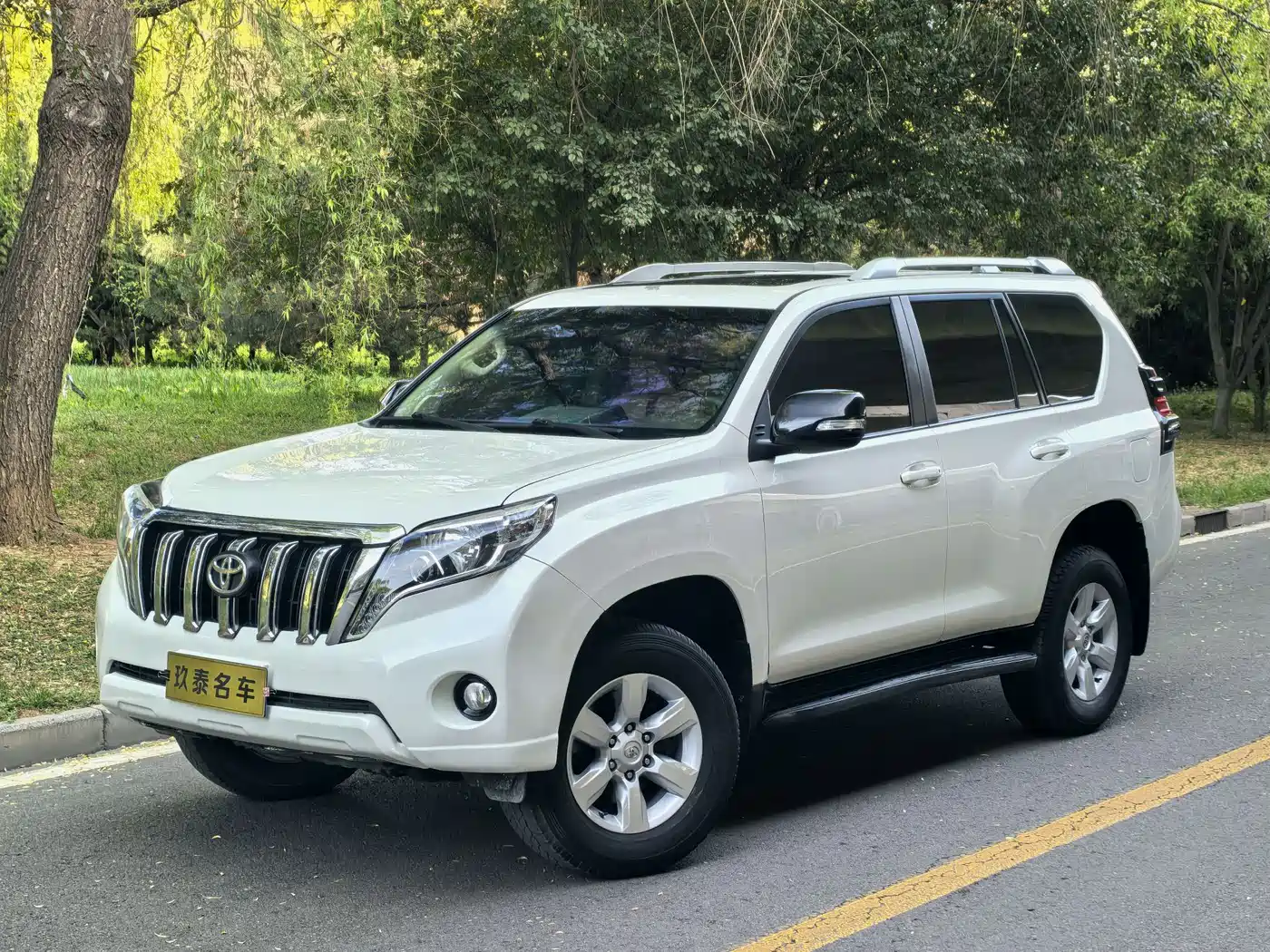Toyota Prado 2015 2.7L Automatic Standard