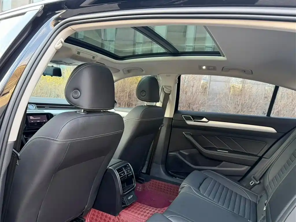 Volkswagen Magotan 2023 2 Million Units Commemorative Edition 280TSI DSG Comfort фото 13
