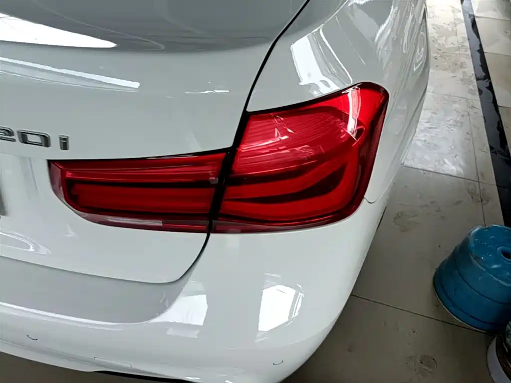 BMW 3 Series 2019 320i M Sport Package фото 8