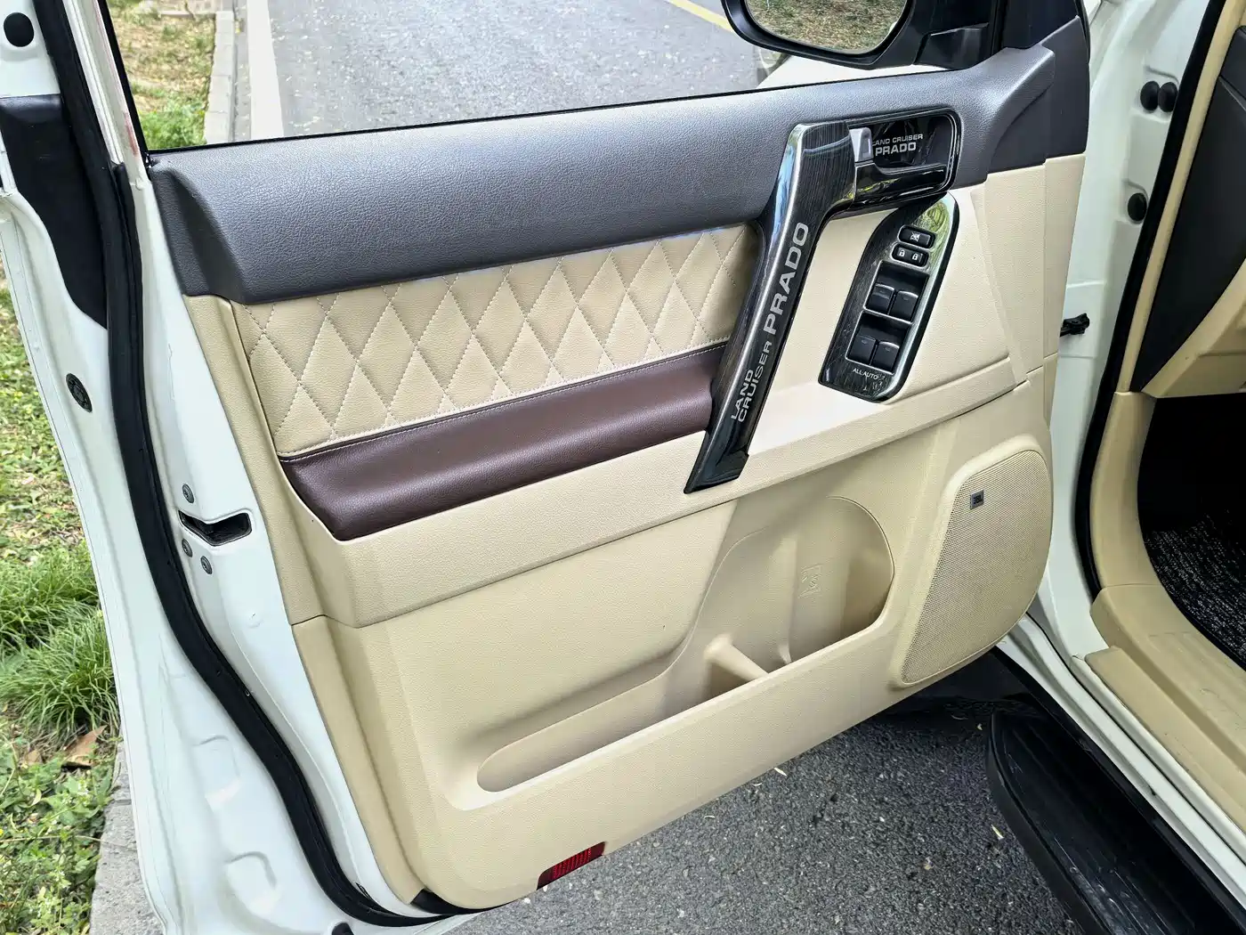 Toyota Prado 2015 2.7L Automatic Standard фото 5