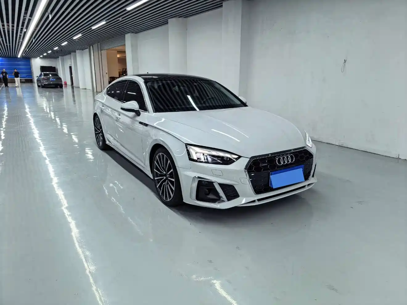 Audi A5 (Import) 2023 Sportback 40 TFSI quattro Luxury Dynamic фото 3