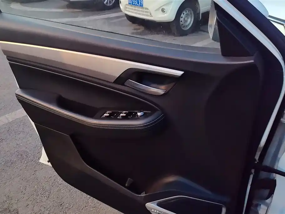 GEELY AUTOMOBILE VISION X6