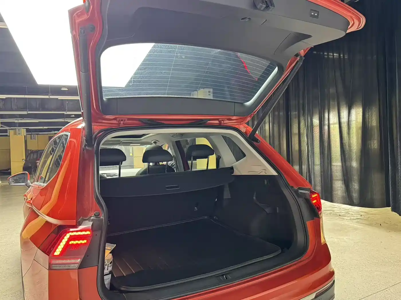 Volkswagen Tiguan L 2017 380TSI Automatic 4WD Ultimate Flagship Edition фото 13