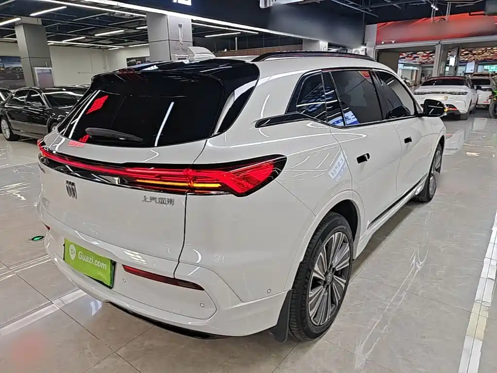 Buick E5 2024 2023 Premium Standard Range Edition