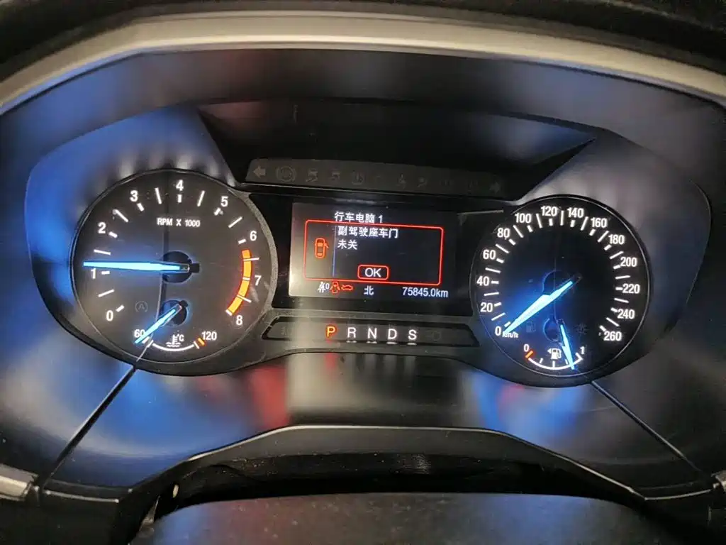 Фото 4 - Ford Edge
