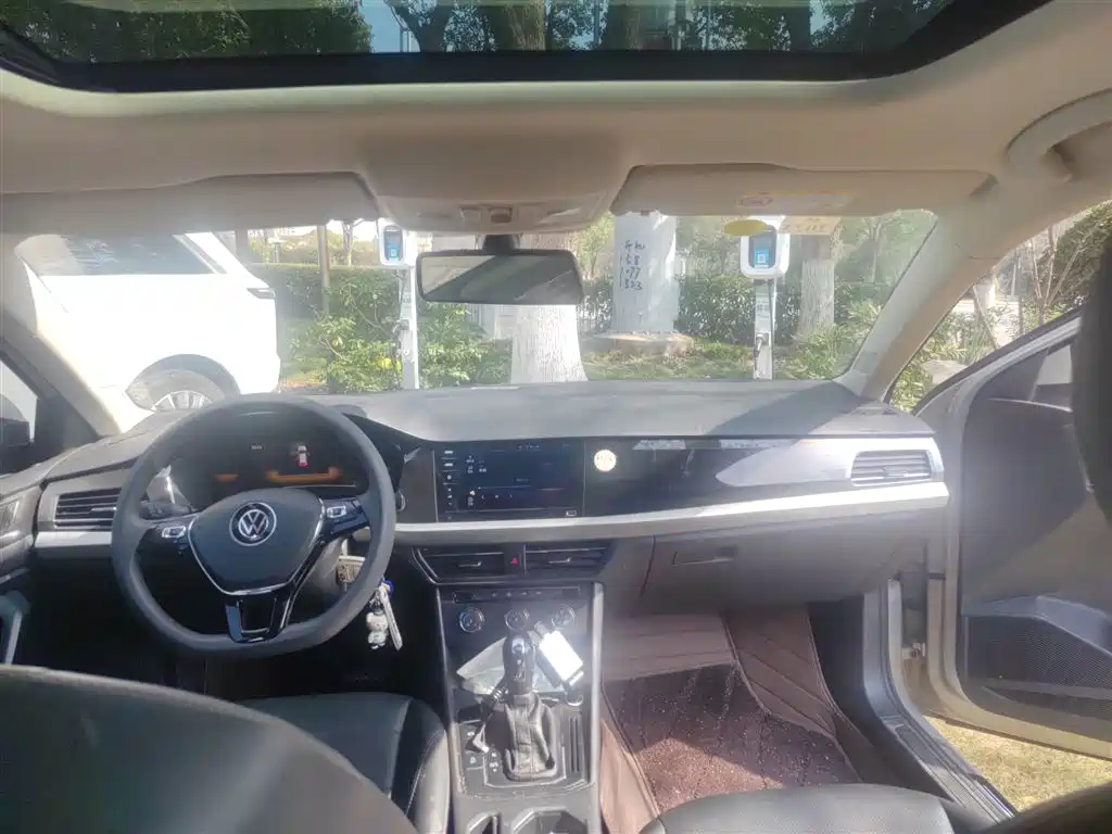 Volkswagen Lavida 2021 1.5L Auto Comfort Edition фото 9