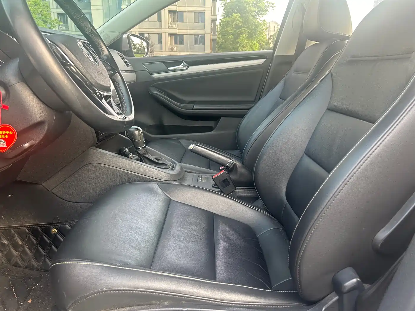 Volkswagen Sagitar 2018 1.6L Automatic Comfort фото 10