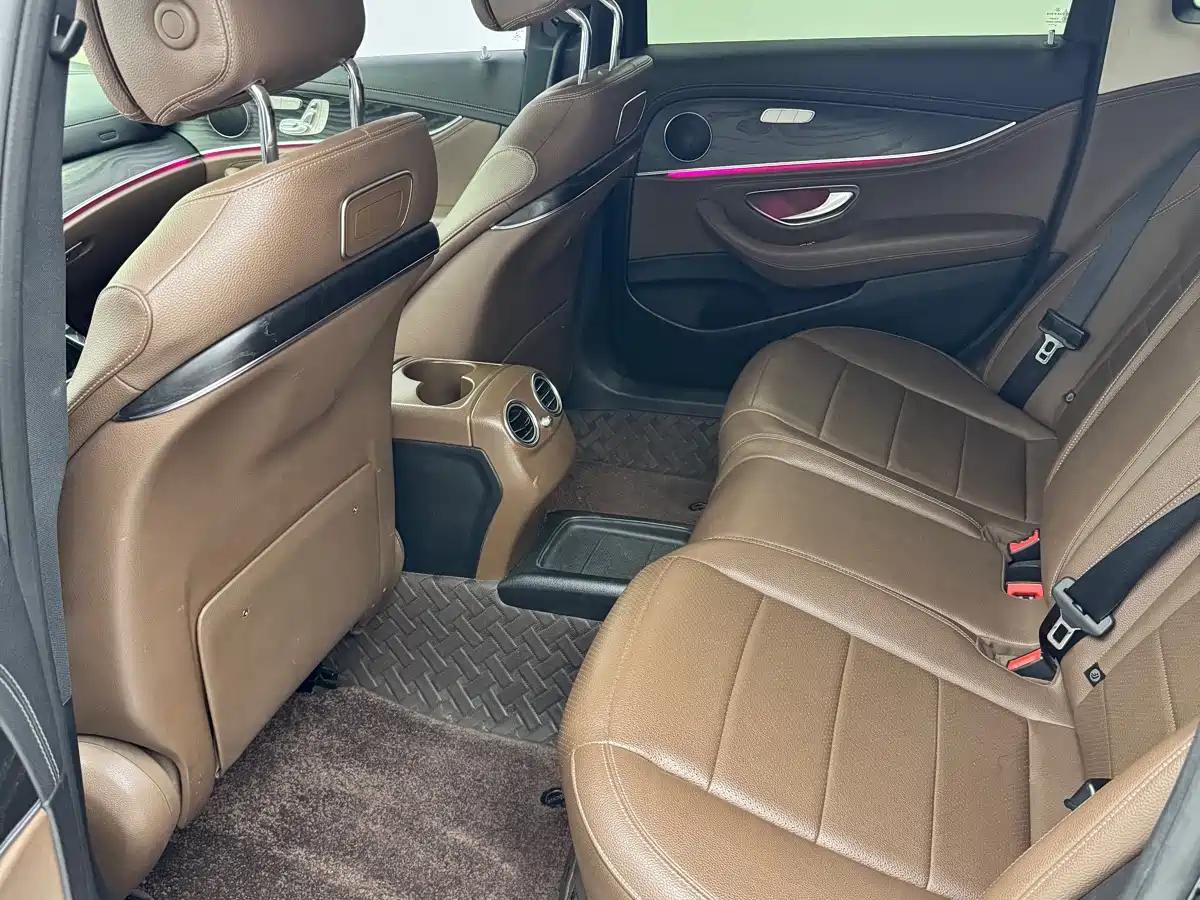 Mercedes-Benz E-Class 2017 E 300 L Sport Fashion фото 4