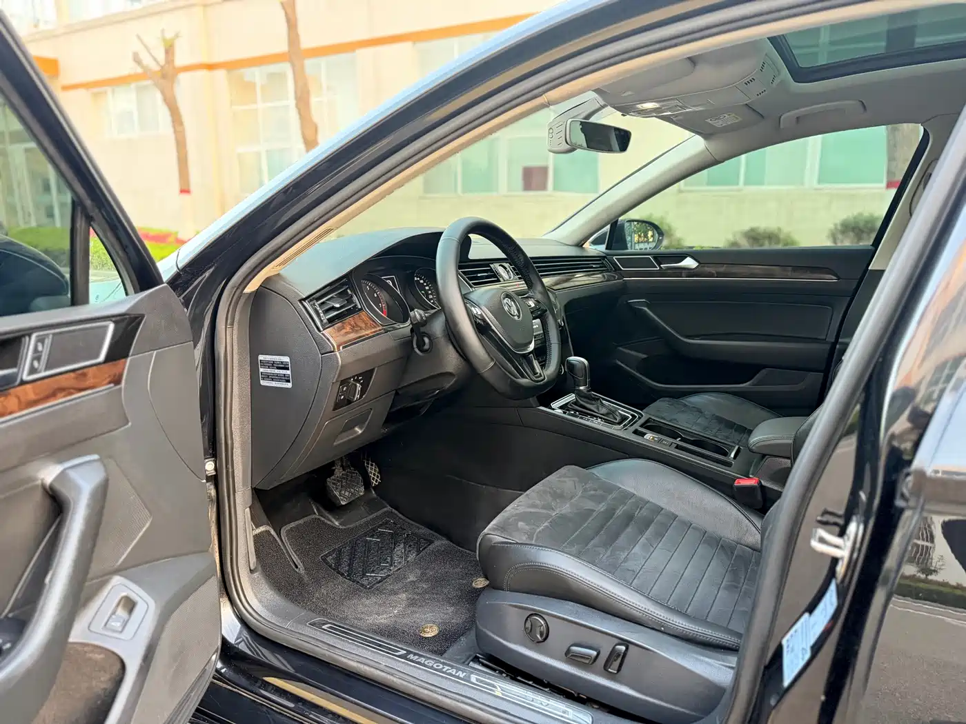 Volkswagen Magotan 2017 380TSI DSG Luxury фото 7