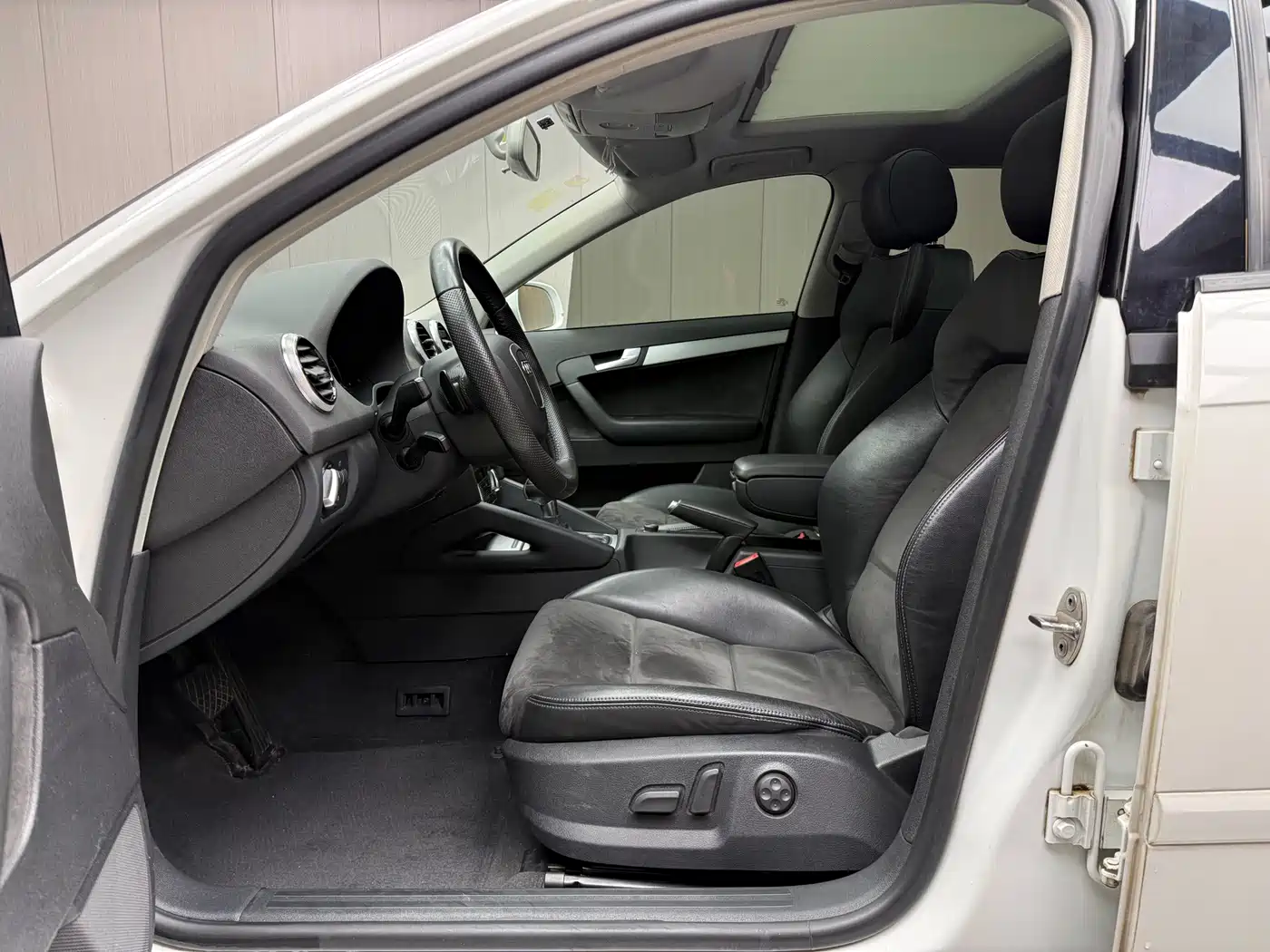Audi A3 (Import) 2013 Sportback 35 TFSI Luxury фото 6