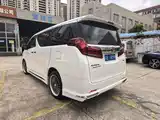 Фото 7 - Toyota Alphard