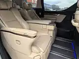 Фото 6 - Toyota Alphard