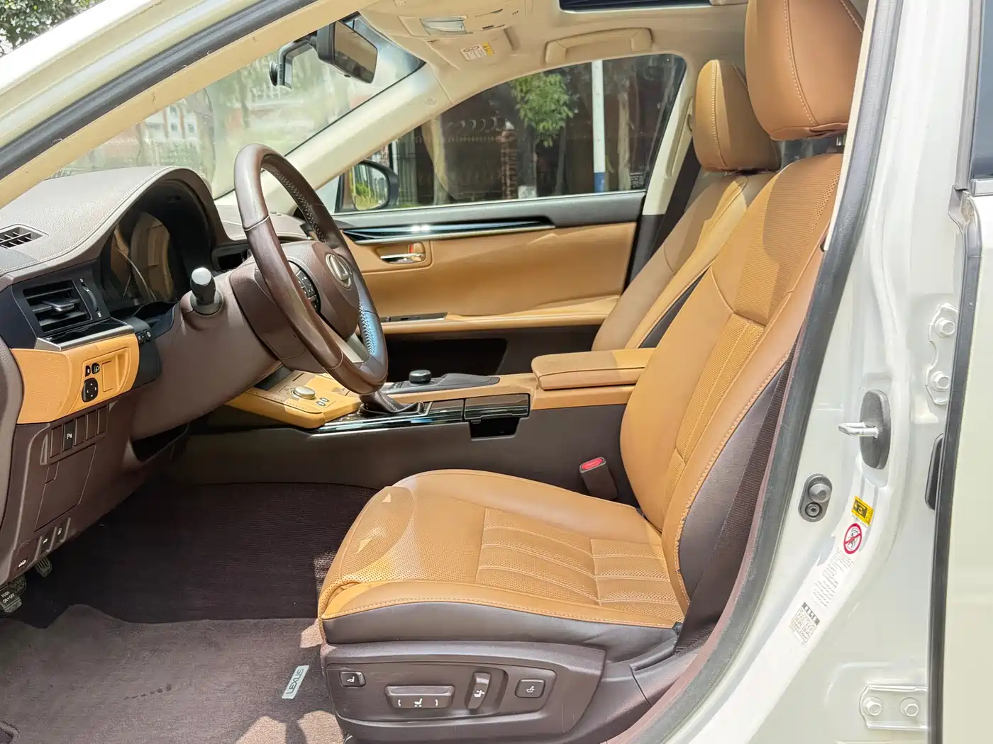 Lexus ES 2015 200 Elite Edition фото 7
